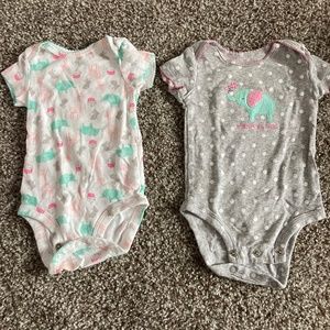Baby girls Carters elephant and giraffe onesies bundle size 3 months